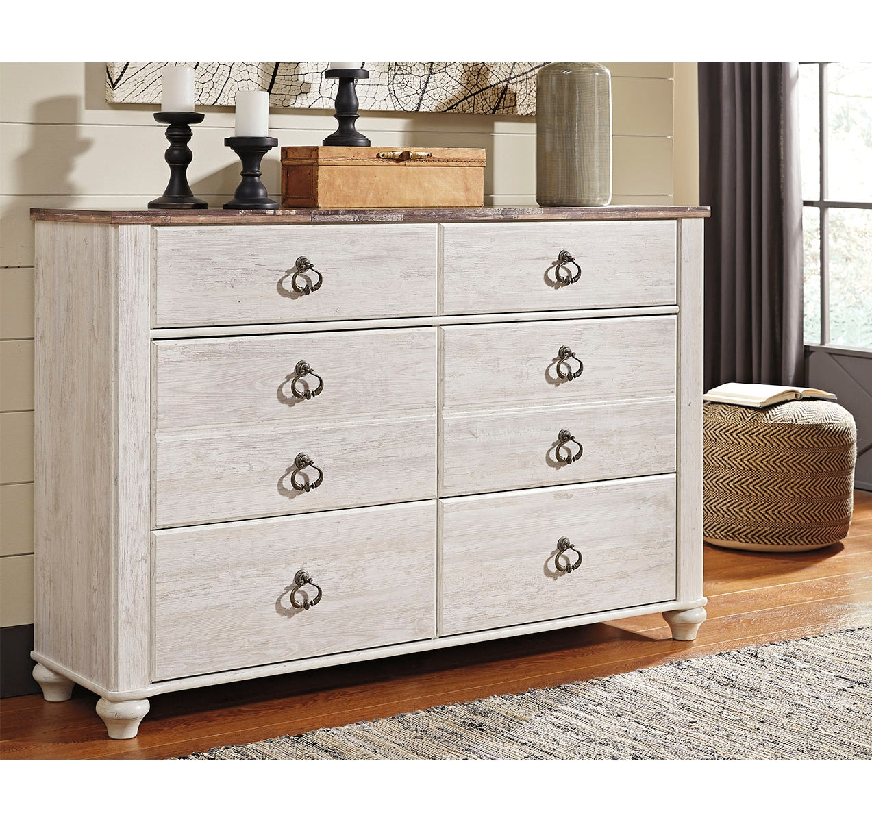 Willowton Queen Panel Bed with Dresser and Nightstand