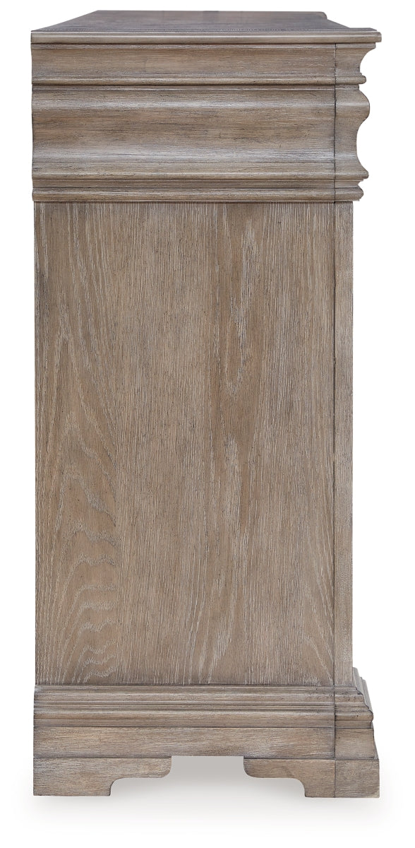 Blairhurst Queen Panel Bed with Dresser and Nightstand