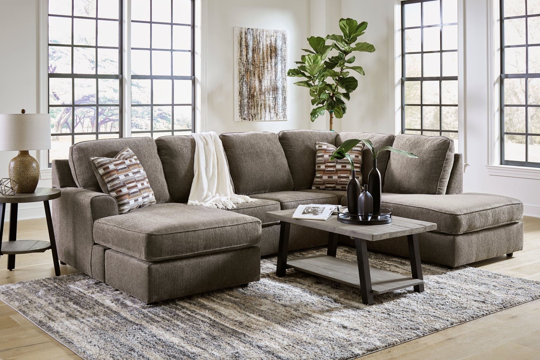 OPhannon 2-Piece Sectional with Chaise