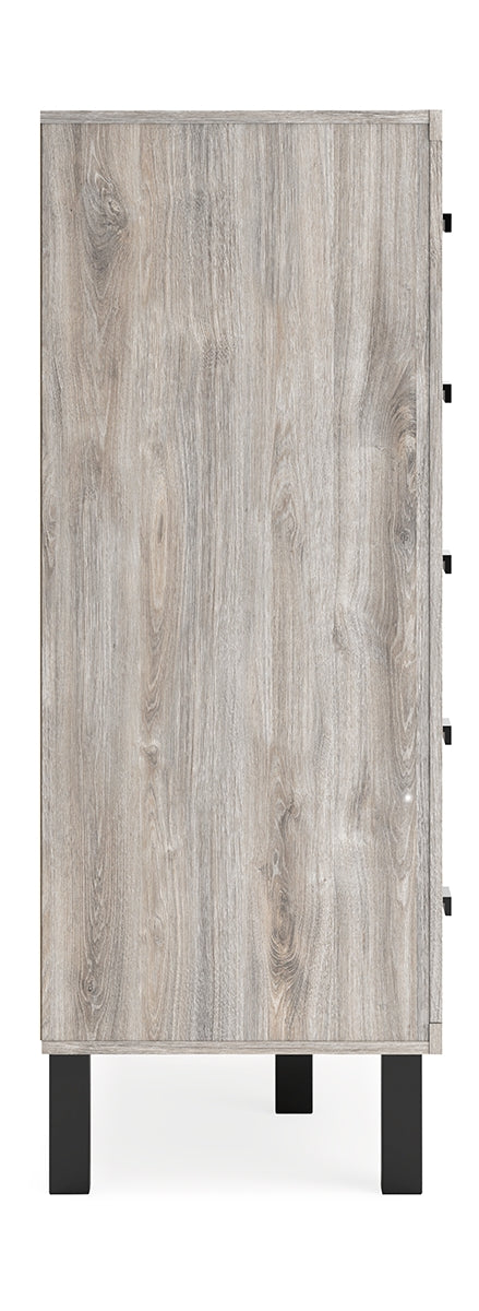 Vessalli Queen Panel Bed with Mirrored Dresser and Chest