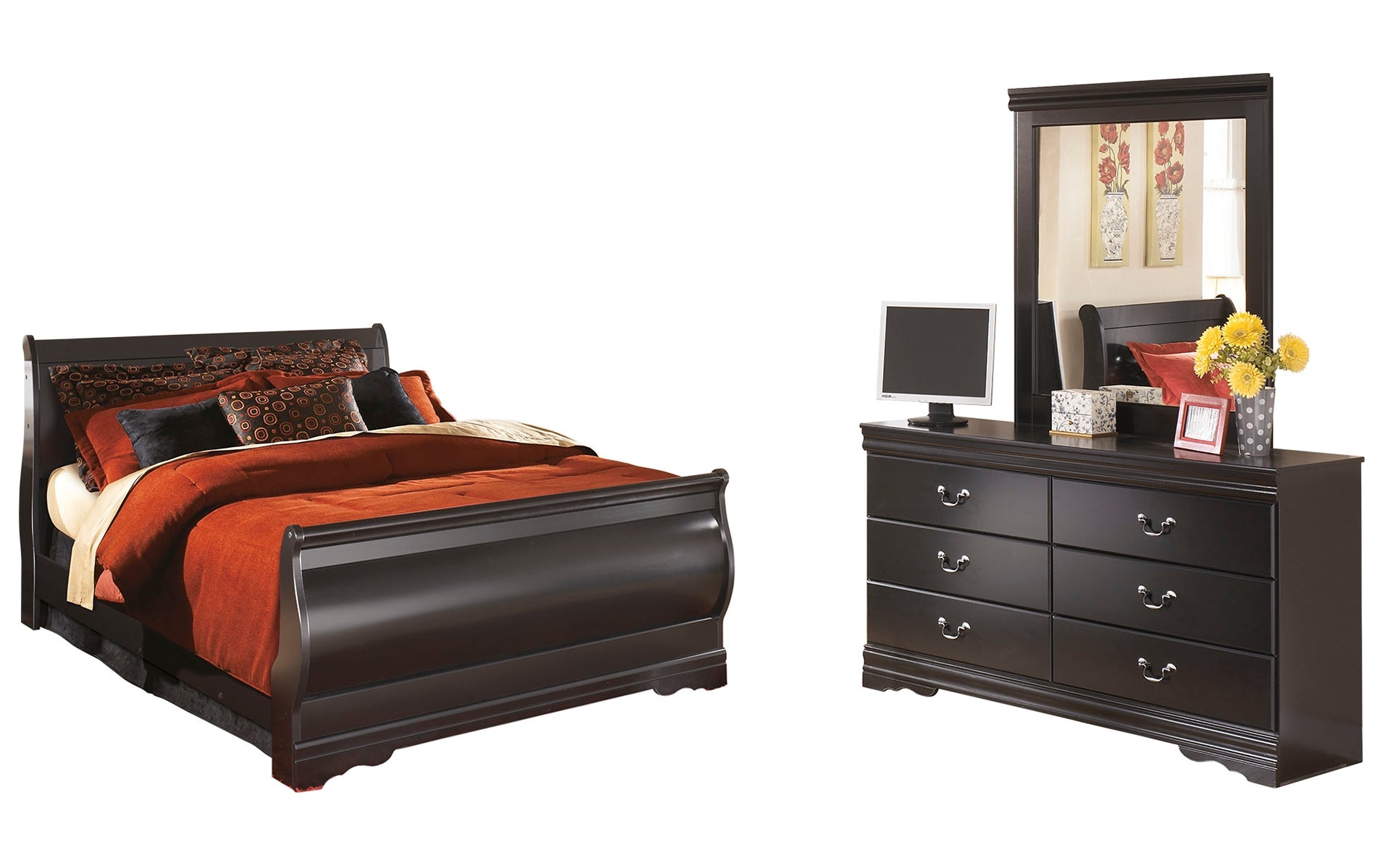 Huey Vineyard Queen Sleigh Bed with Mirrored Dresser