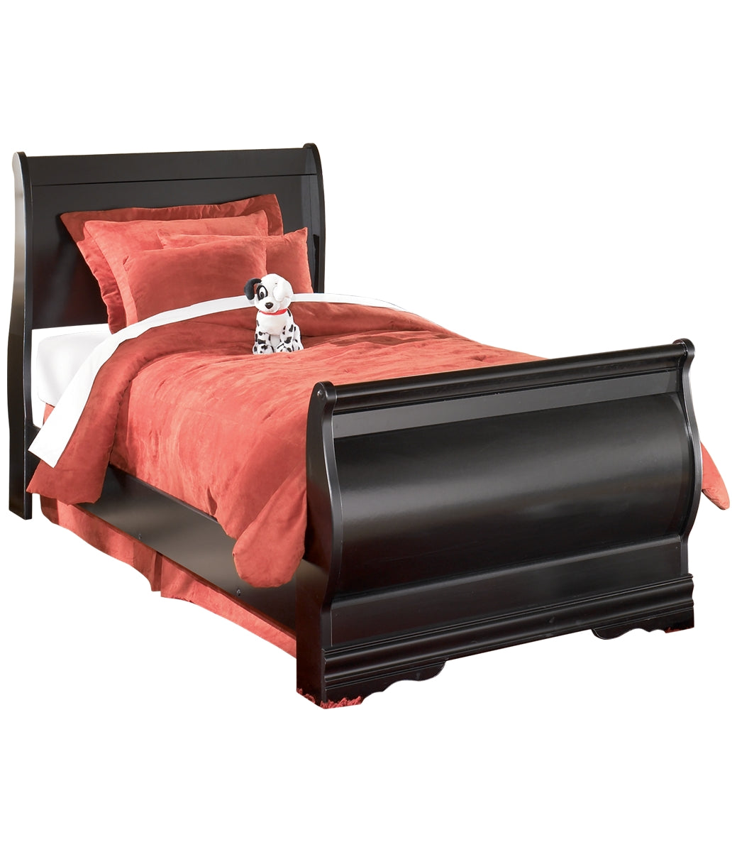 Huey Vineyard Twin Sleigh Bed with Mirrored Dresser and Chest