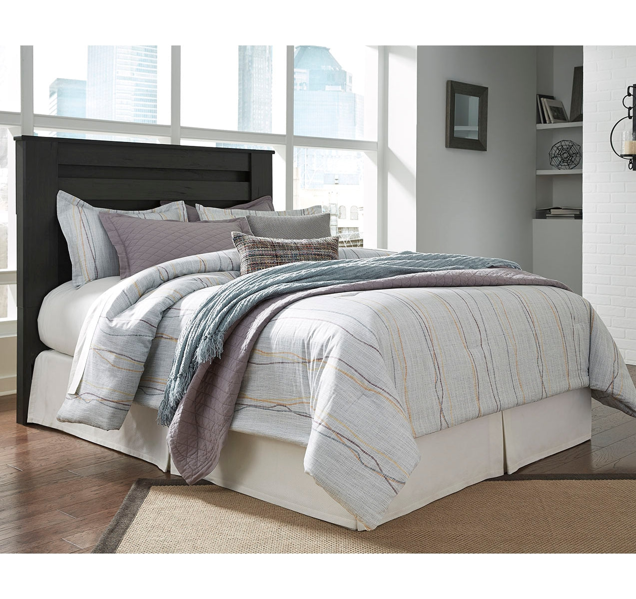 Brinxton King Panel Bed with Mirrored Dresser