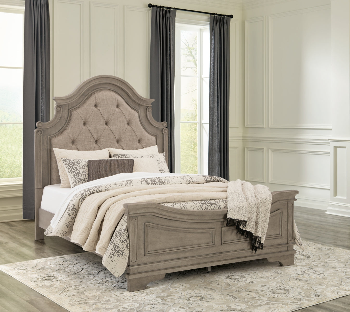 Lodenbay Queen Panel Bed with Dresser