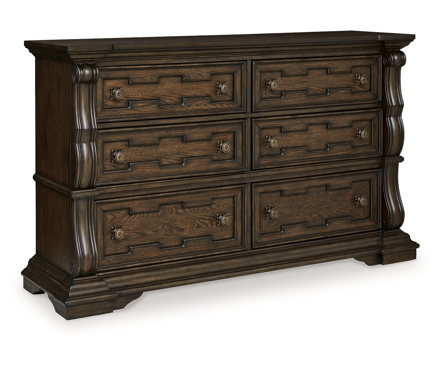 Maylee Dresser