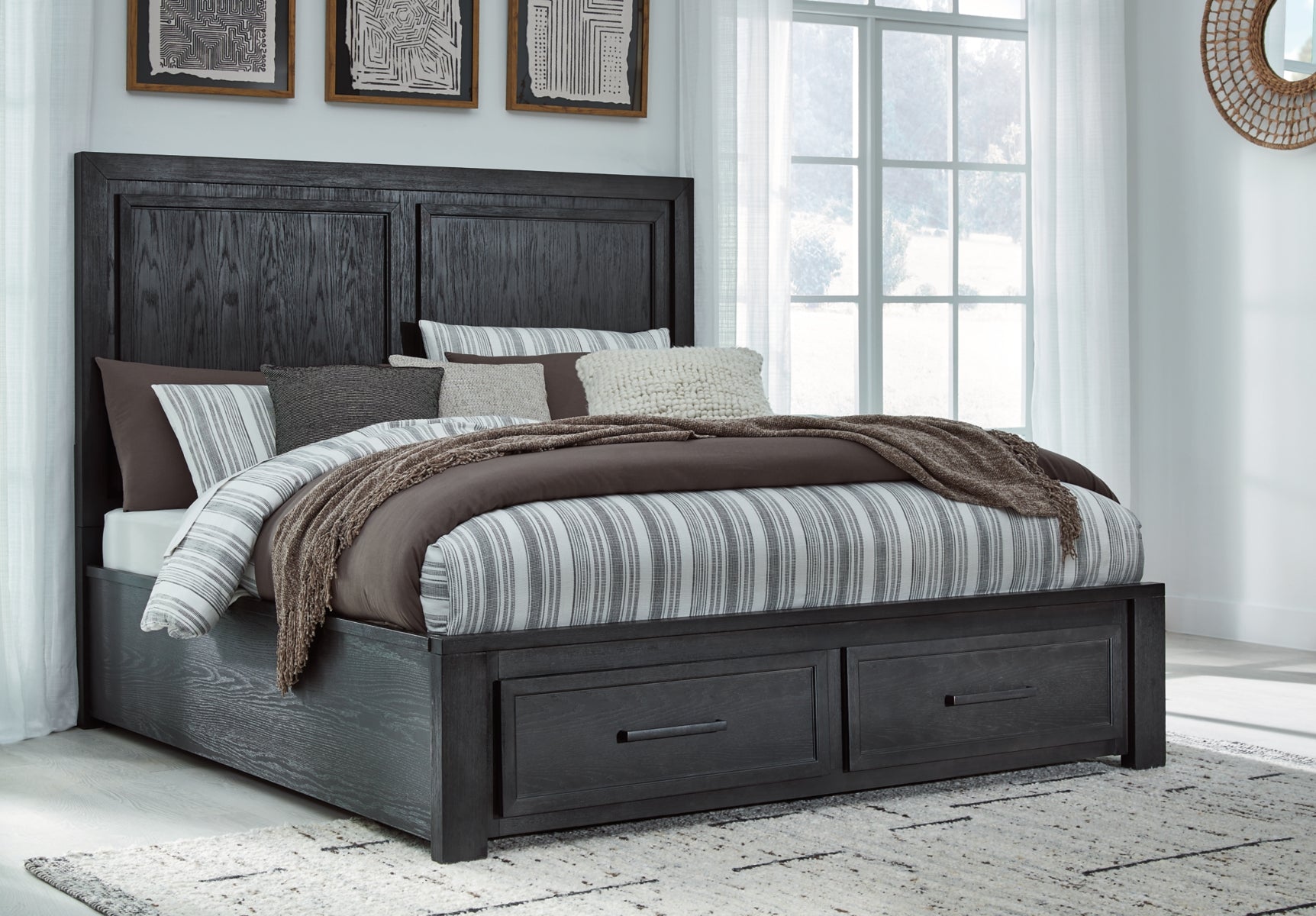 Foyland King Panel Storage Bed with Mirrored Dresser