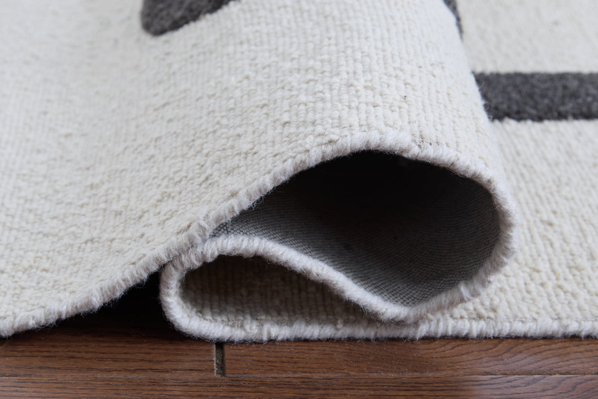 Davismour Area Rugs