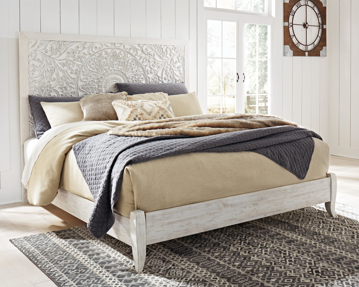 Paxberry King Panel Bed