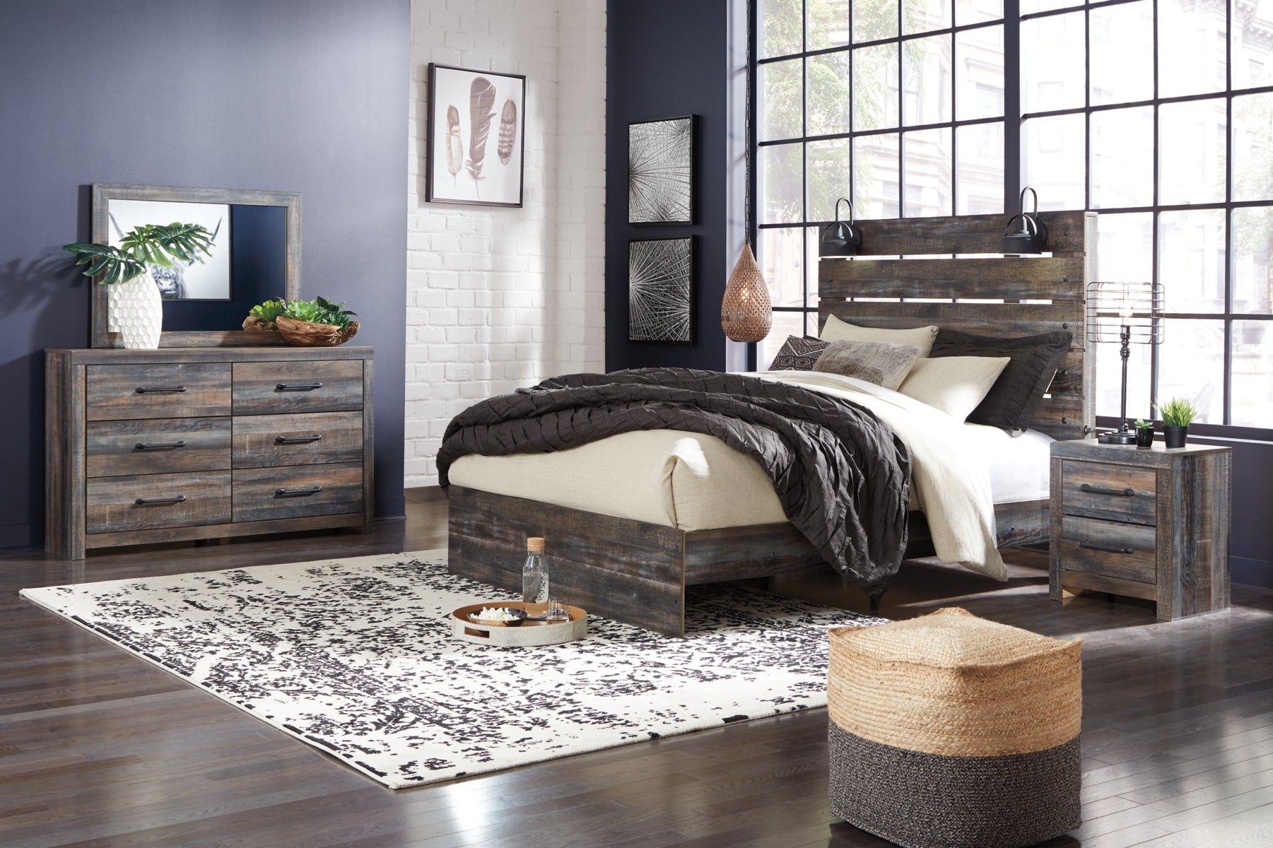 Drystan Queen Panel Bed with Mirrored Dresser, Chest and Nightstand