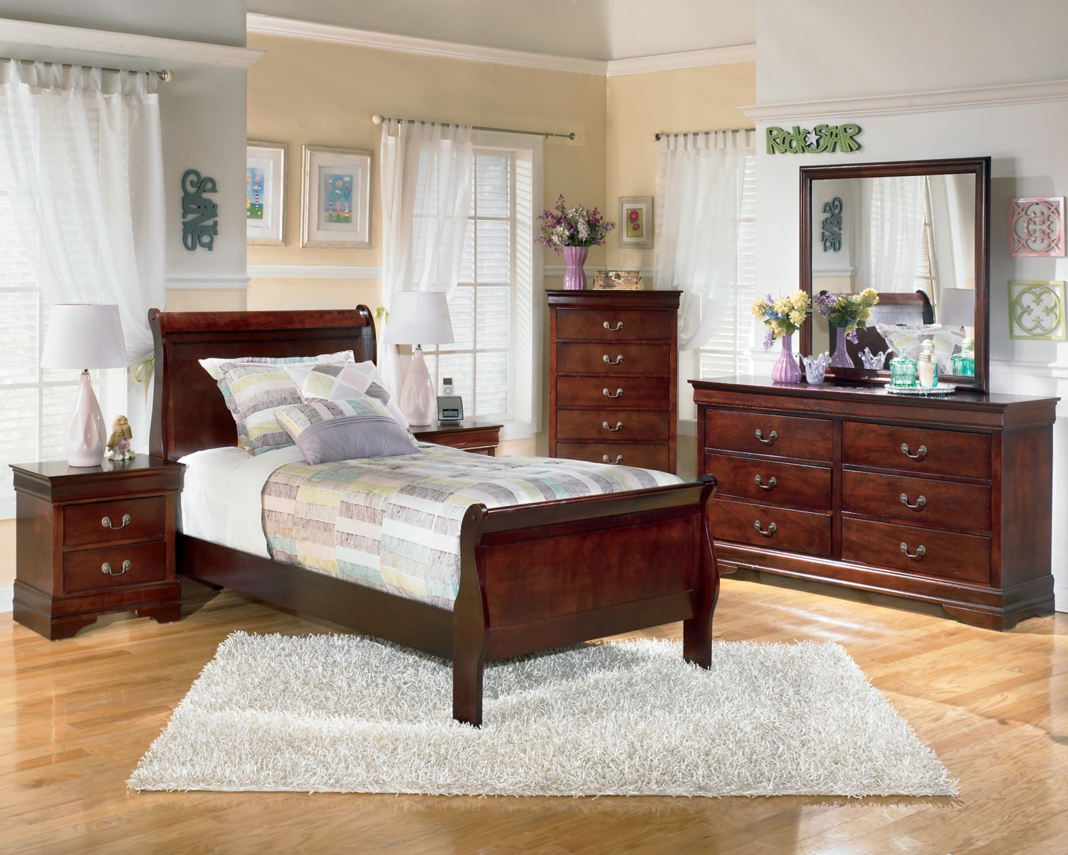 Alisdair Twin Sleigh Bed with Mirrored Dresser, Chest and Nightstand