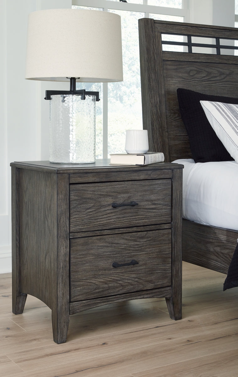 Montillan King Panel Bed with Mirrored Dresser and Nightstand
