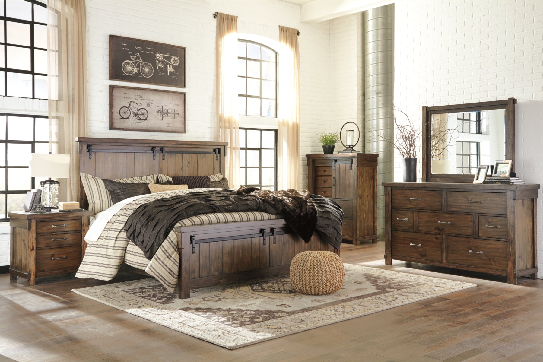 Lakeleigh King Panel Bed with Mirrored Dresser, Chest and Nightstand
