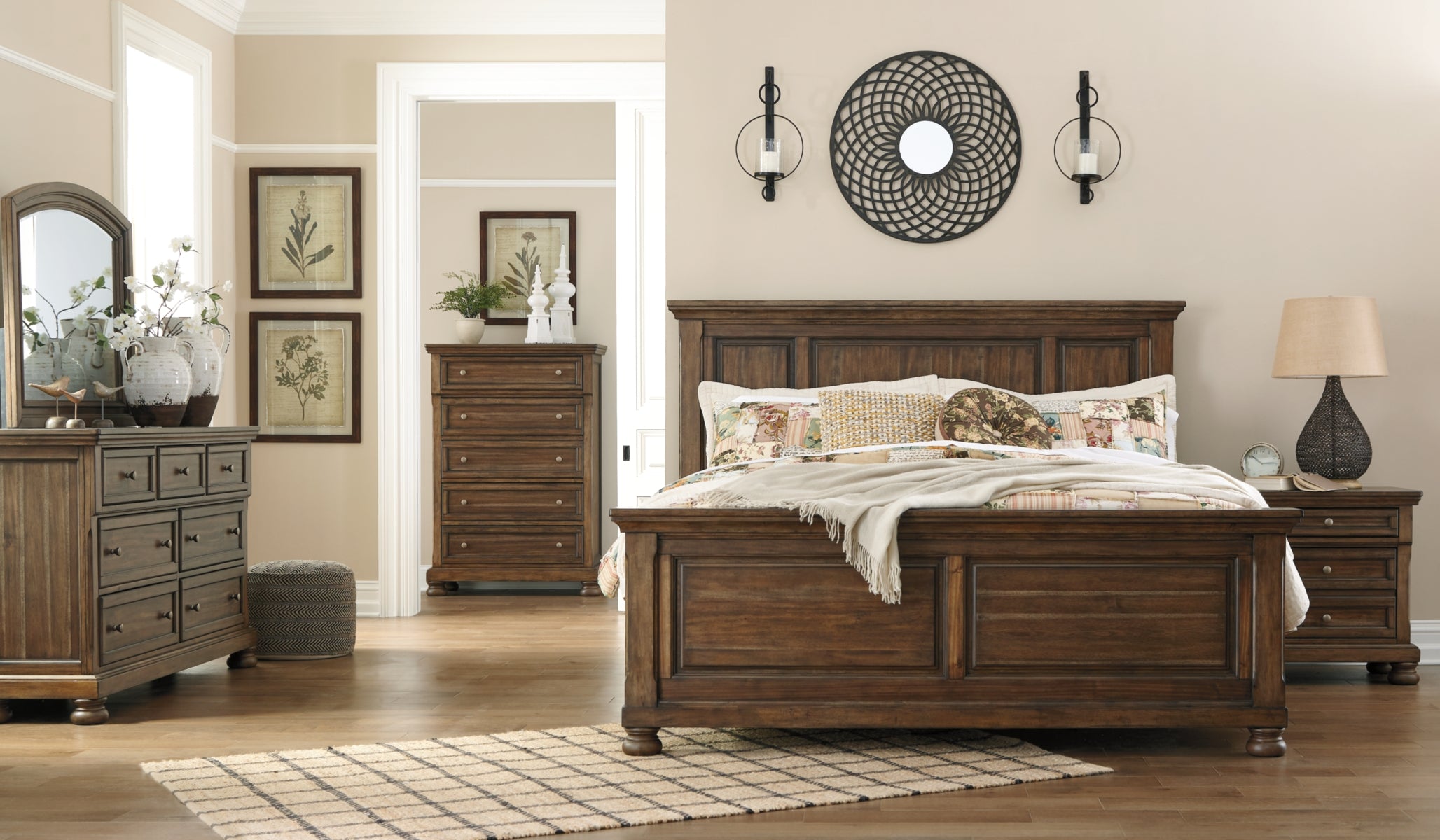 Flynnter King Panel Bed with Mirrored Dresser, Chest and Nightstand