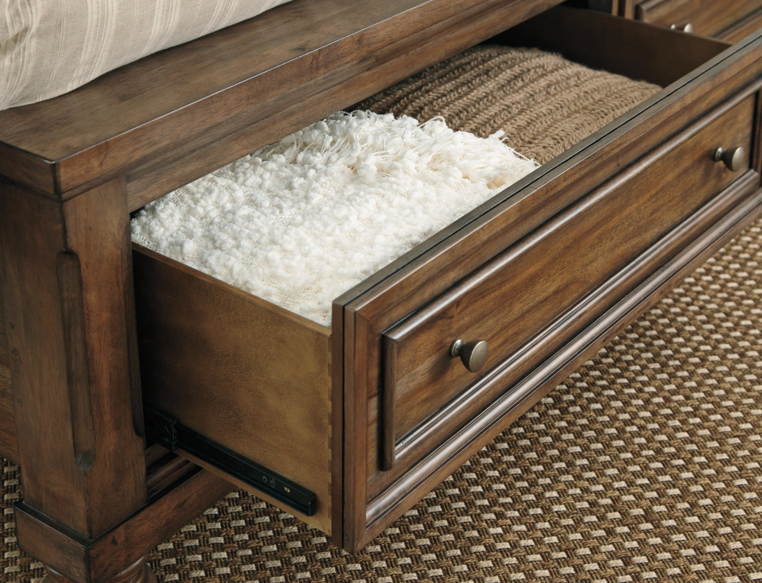 Flynnter King Panel Bed with 2 Storage Drawers with Dresser