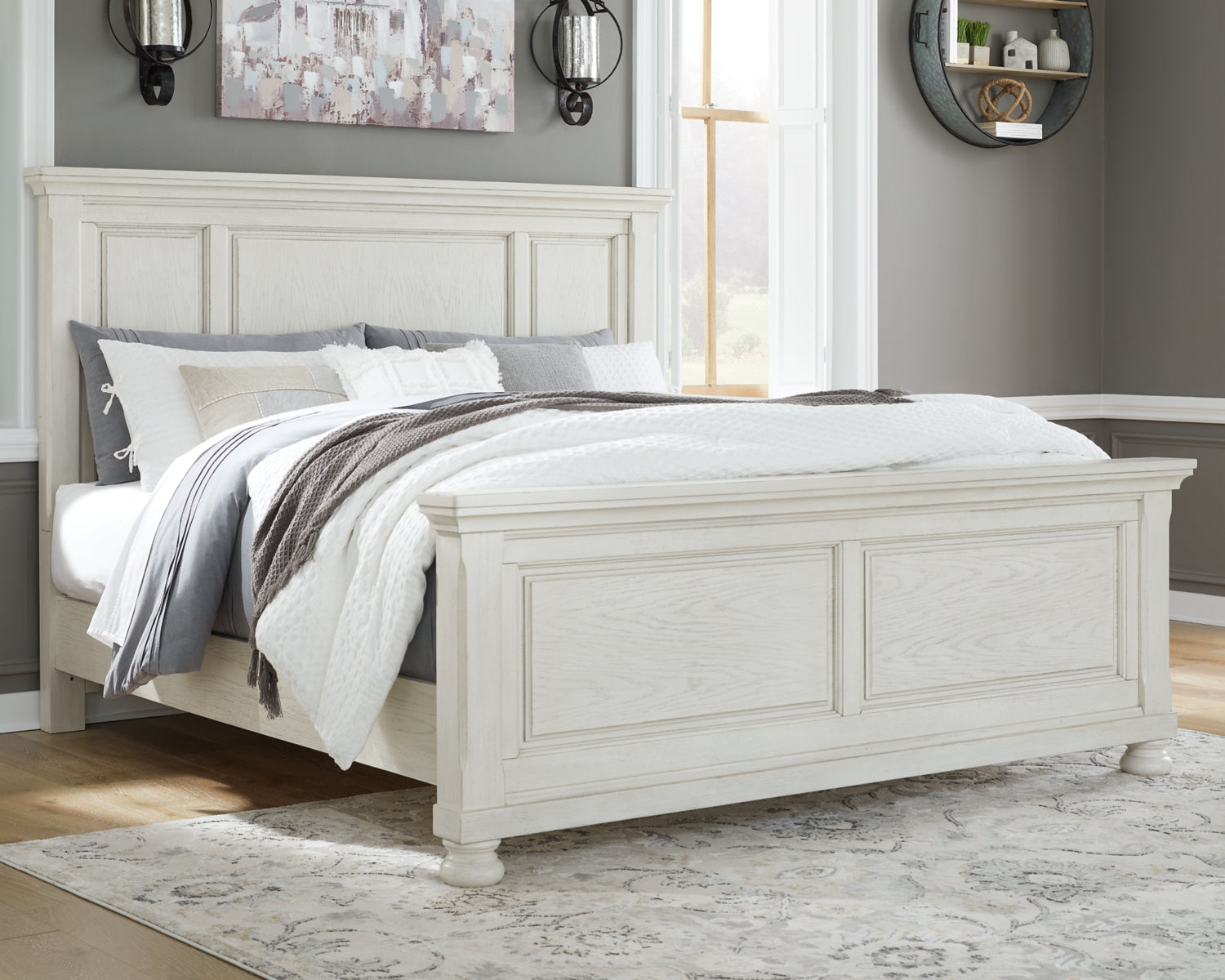 Robbinsdale Queen Panel Bed with Mirrored Dresser
