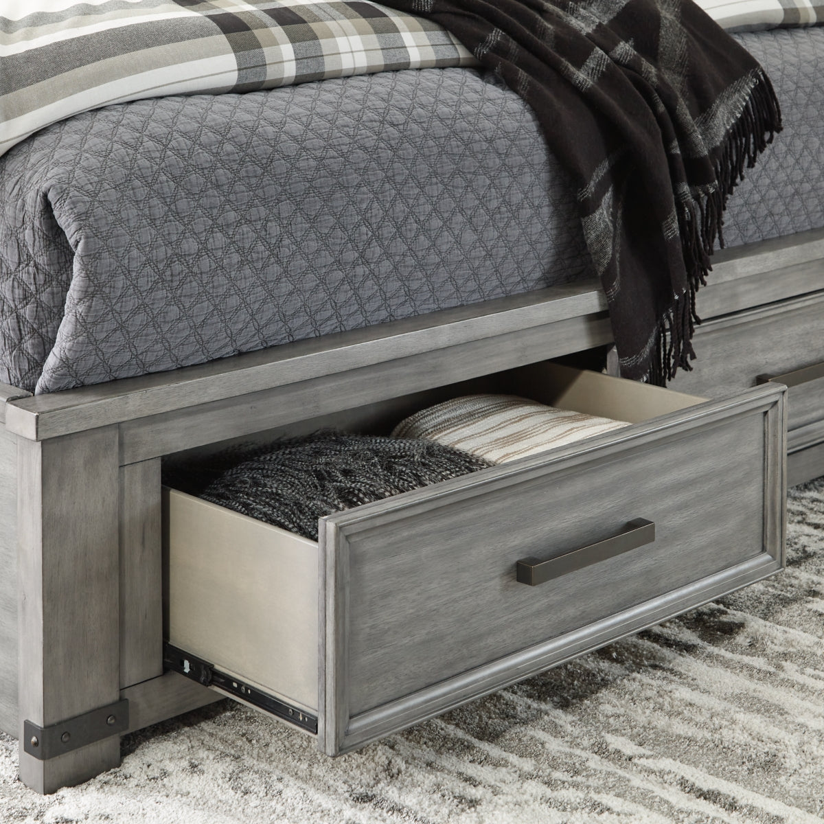 Russelyn King Storage Bed with Mirrored Dresser, Chest and Nightstand
