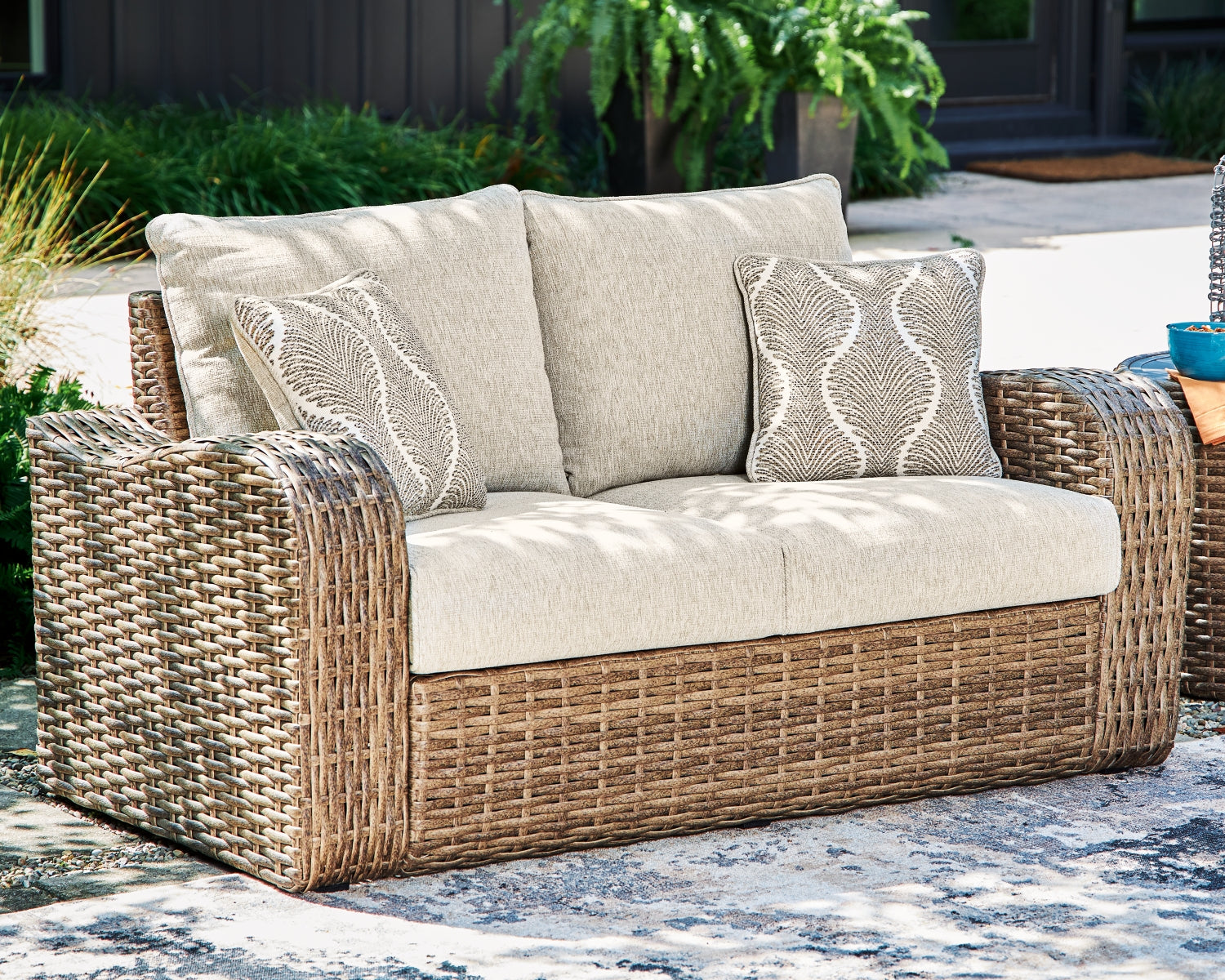 Sandy Bloom Outdoor Loveseat with Cushion