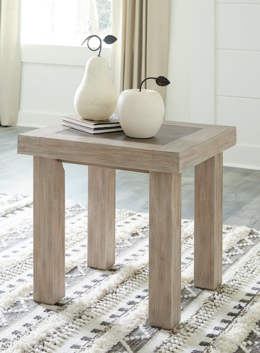 Hennington Coffee Table with 1 End Table